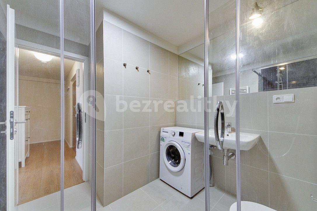 Prenájom bytu 2-izbový 45 m², Pivovarská, Praha, Praha