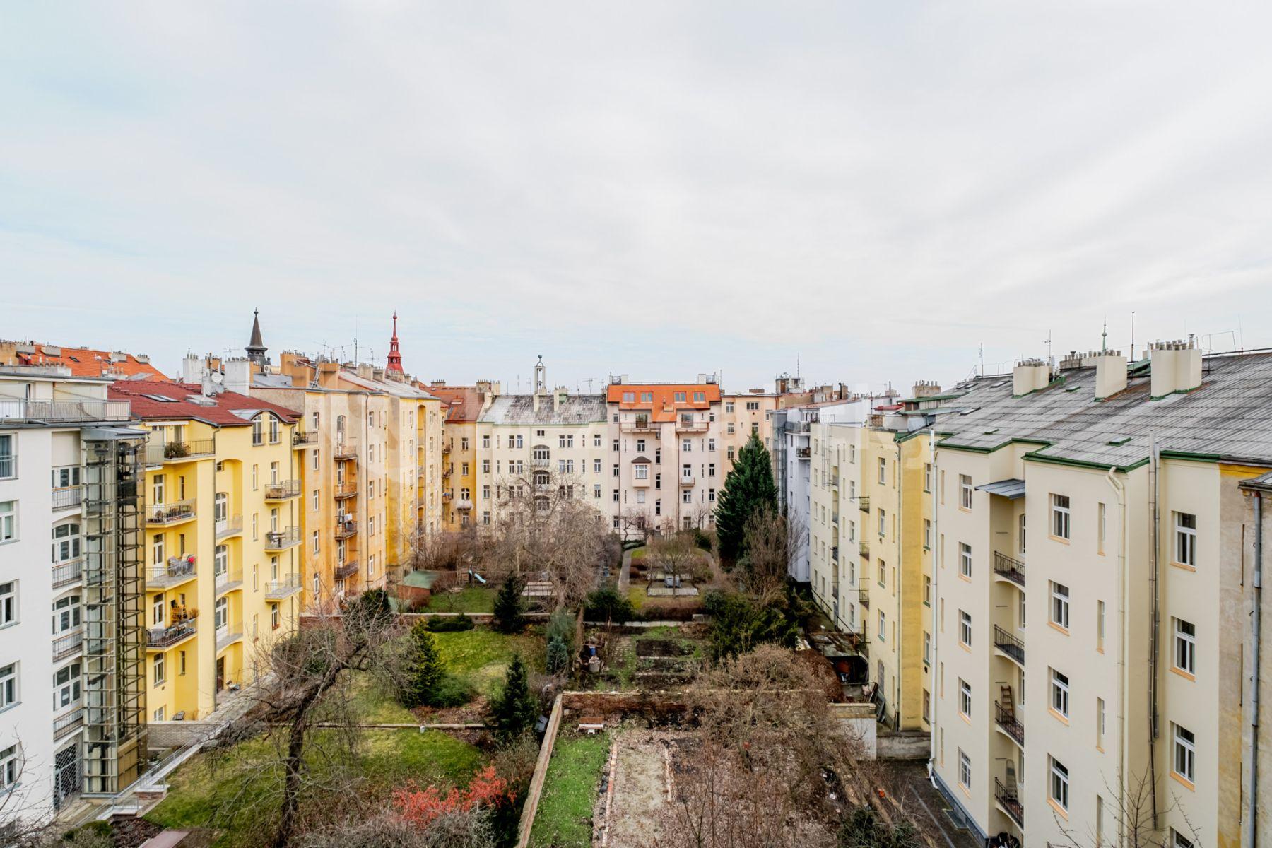 Prenájom bytu 2-izbový 55 m², Chodská, Praha, Praha