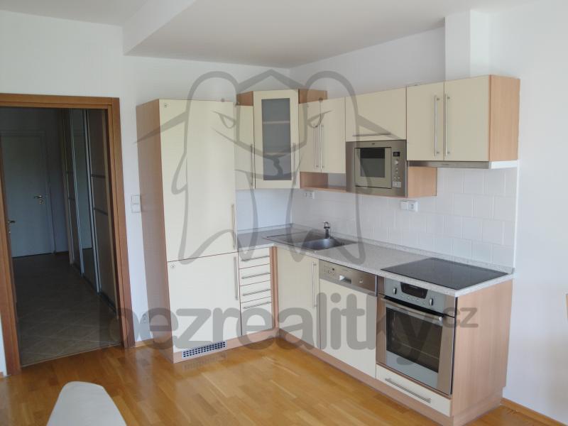 Prenájom bytu 2-izbový 58 m², Podvinný mlýn, Praha, Praha