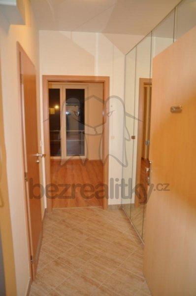 Prenájom bytu Garsoniéra 34 m², Sicherova, Praha, Praha