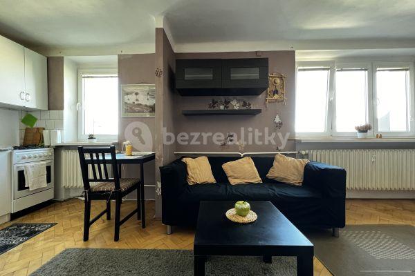 Prenájom bytu 1-izbový 34 m², Jeseniova, 