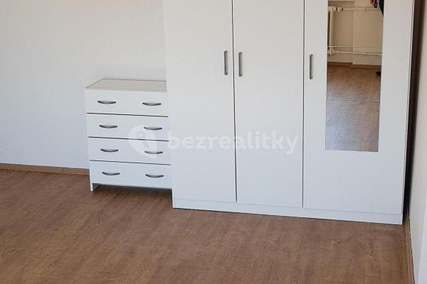 Prenájom bytu 1-izbový 38 m², Liptaňské náměstí, Ostrava