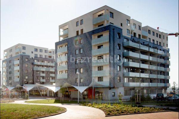 Prenájom bytu 1-izbový 40 m², náměstí Junkových, Hlavní město Praha