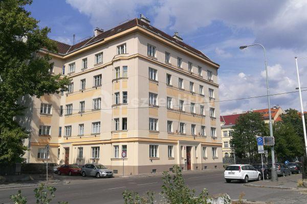 Prenájom bytu 1-izbový 56 m², Železničářů, Hlavní město Praha