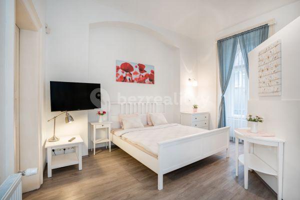 Prenájom bytu 1-izbový 29 m², Školská, Praha