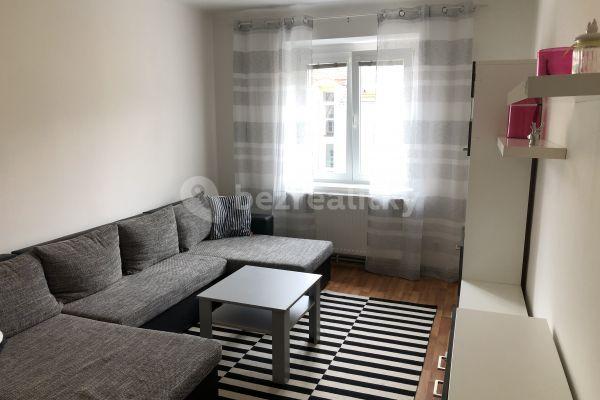 Prenájom bytu 2-izbový 47 m², Šaldova, Praha