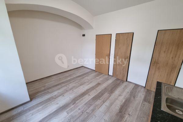 Prenájom bytu Garsoniéra 19 m², Hlavní, Klíčany