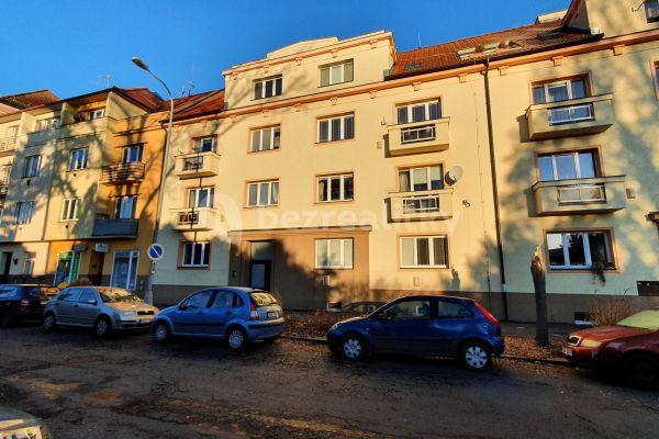 Prenájom bytu 1-izbový 40 m², Sezemická, Pardubice