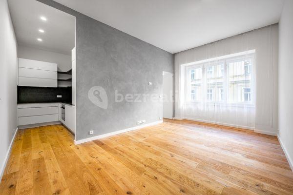 Prenájom bytu 2-izbový 62 m², Římská, Praha