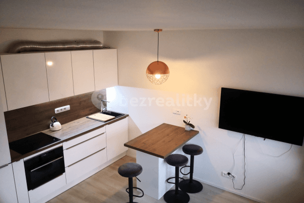 Prenájom bytu 2-izbový 37 m², Molákova, Praha