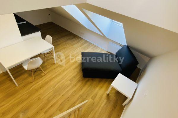 Prenájom bytu 2-izbový 62 m², Karlínské náměstí, Hlavní město Praha