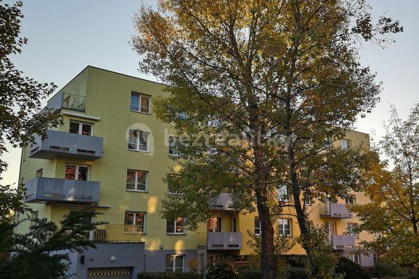 Prenájom bytu 3-izbový 109 m², Pod Cihelnou, Hlavní město Praha