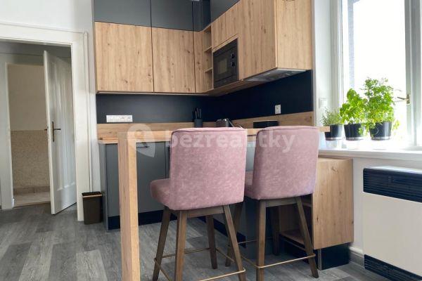 Prenájom bytu Garsoniéra 42 m², Podhorská, Praha