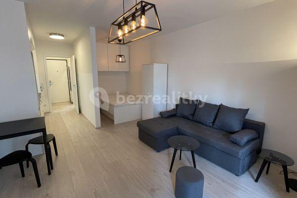 Prenájom bytu 1-izbový 33 m², Hartigova, Hlavní město Praha