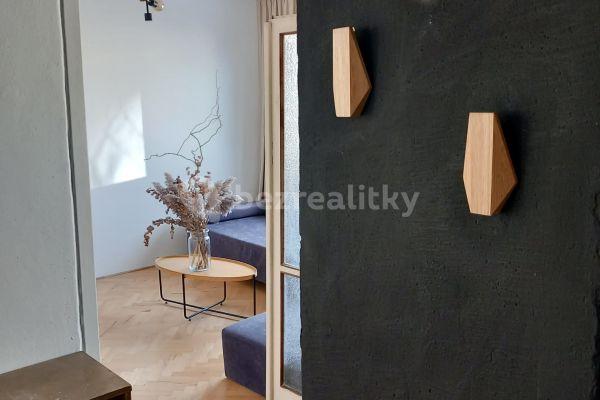 Prenájom bytu 2-izbový 57 m², Chomutovská, 