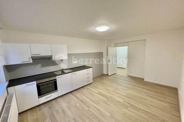 Prenájom bytu 3-izbový 84 m², Hřebečská, Buštěhrad