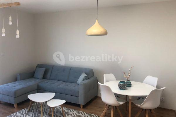 Prenájom bytu 2-izbový 48 m², Sudoměřská, Praha