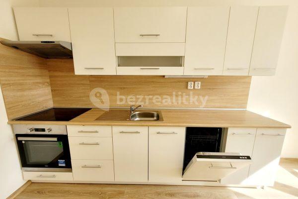 Prenájom bytu 3-izbový 71 m², Dukelská, 