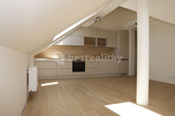 Prenájom bytu 2-izbový 55 m², Šatrova, Praha