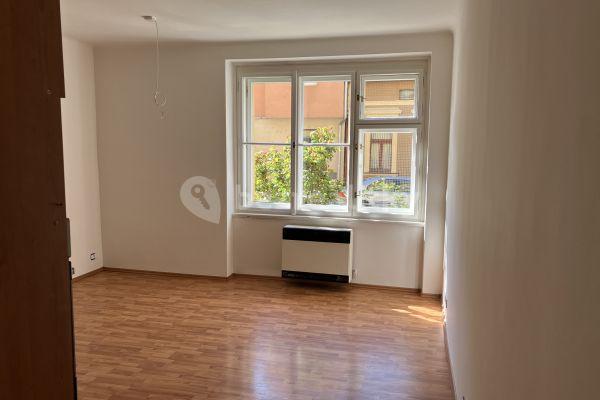 Prenájom bytu 3-izbový 74 m², Slávy Horníka, Hlavní město Praha