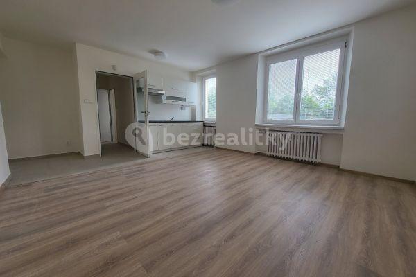 Prenájom bytu 1-izbový 29 m², U Nádraží, 