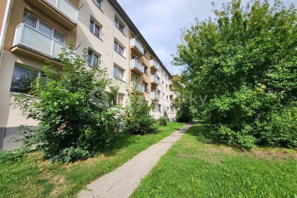 Prenájom bytu 4-izbový 84 m², Mánesova, 