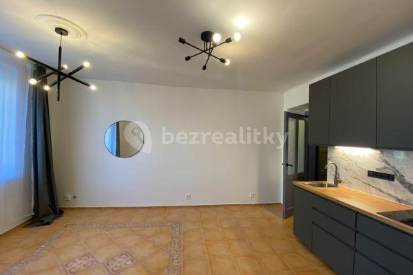 Prenájom bytu 2-izbový 47 m², Radhošťská, Praha