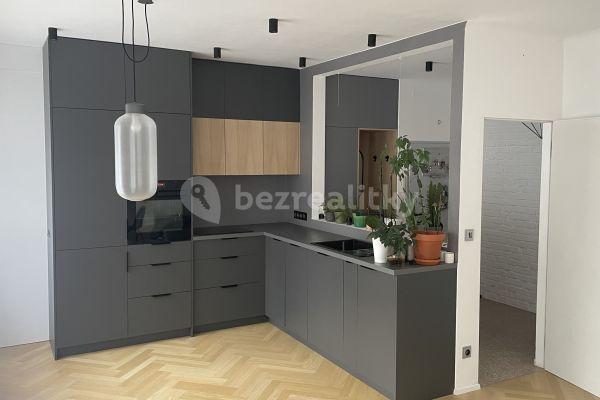 Prenájom bytu 2-izbový 52 m², Šmeralova, Hlavní město Praha