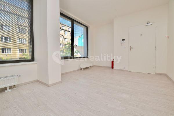 Prenájom kancelárie 20 m², Sokolovská, Praha