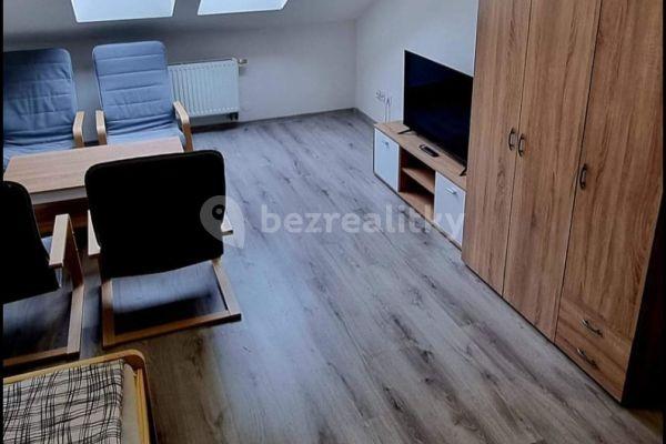 Prenájom bytu 2-izbový 55 m², náměstí Míru, Fryšták