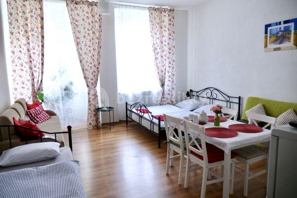 Prenájom bytu 1-izbový 55 m², Ruská, Teplice, Ústecký kraj