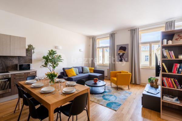 Prenájom bytu 4-izbový 96 m², Černá, Praha