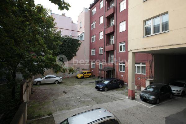 Prenájom bytu 4-izbový 90 m², Stroupežnického, Praha