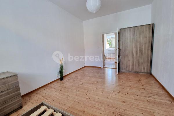 Prenájom bytu 1-izbový 35 m², Charbulova, Brno