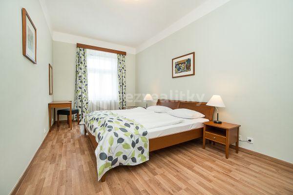 Prenájom bytu 3-izbový 72 m², Americká, Praha