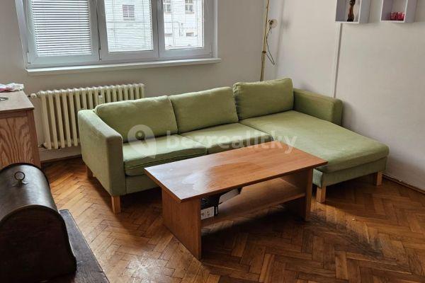 Prenájom bytu 2-izbový 53 m², Krymská, Karlovy Vary