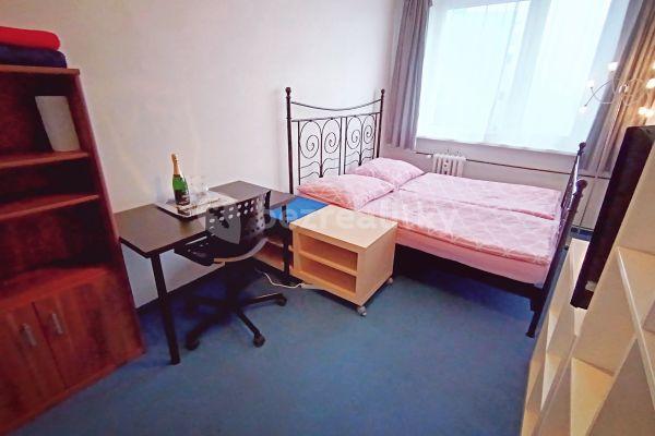 Prenájom bytu 3-izbový 80 m², Voskovcova, Praha, Praha