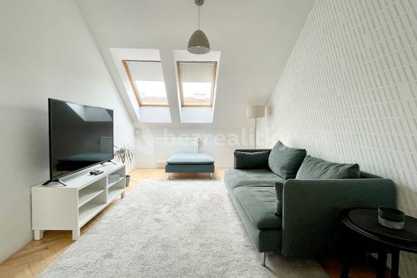 Prenájom bytu 4-izbový 93 m², Blanická, Praha, Praha