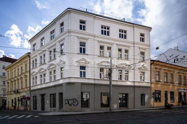 Prenájom bytu 4-izbový 101 m², Kamenická, Praha, Praha