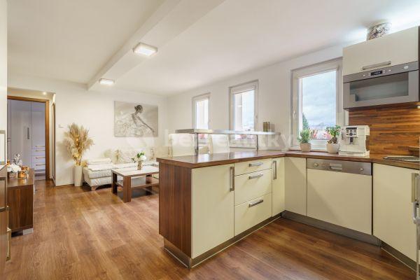 Predaj bytu 3-izbový 52 m², Borová, Karlovy Vary