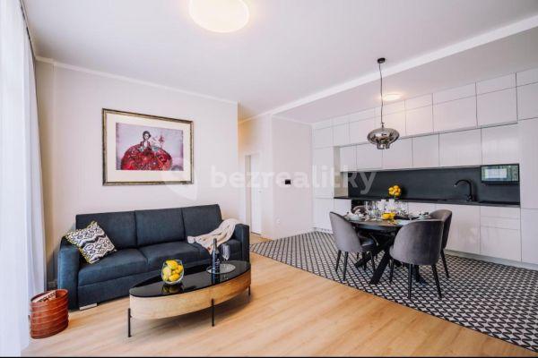 Predaj bytu 2-izbový 60 m², SNP, Turčianske Teplice