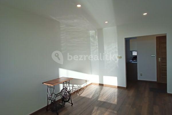 Prenájom bytu 1-izbový 38 m², Větrná, Ivančice