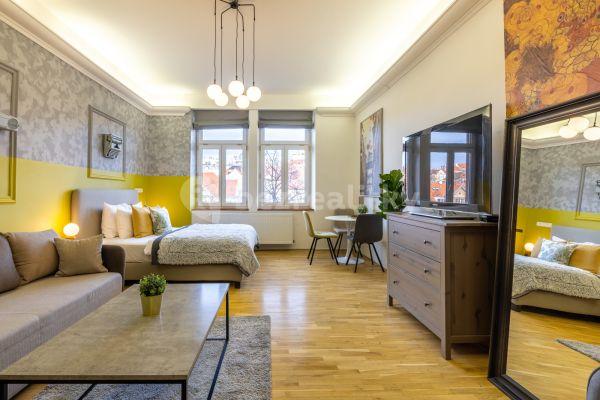 Prenájom bytu 4-izbový 160 m², Ruská, Praha