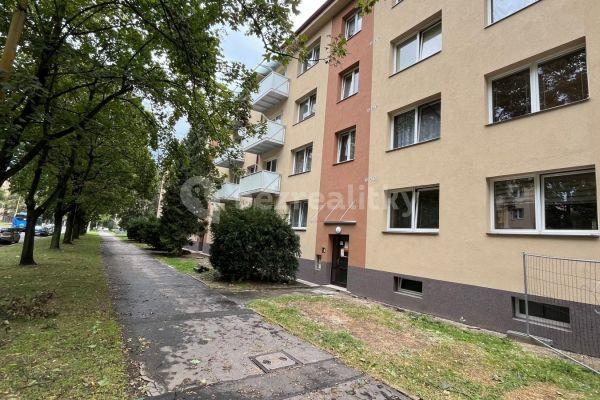 Prenájom bytu 3-izbový 60 m², Národní třída, 