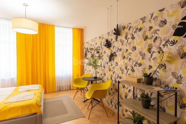 Prenájom bytu 3-izbový 90 m², Blanická, Praha