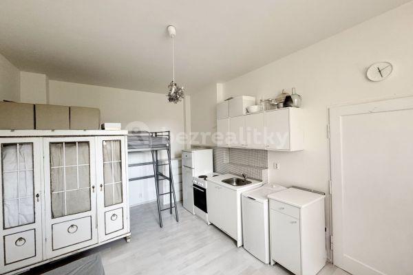 Prenájom bytu 1-izbový 26 m², U Vinohradské nemocnice, Praha