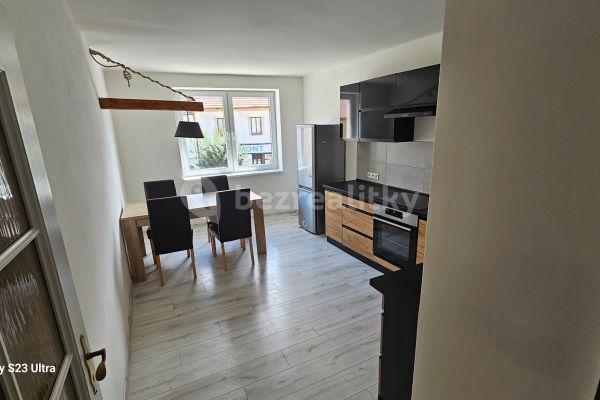 Predaj bytu 3-izbový 84 m², Husovo náměstí, Mladá Vožice