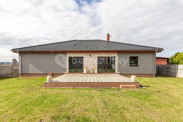 Predaj domu 167 m², pozemek 1.001 m², Zálezlice, 