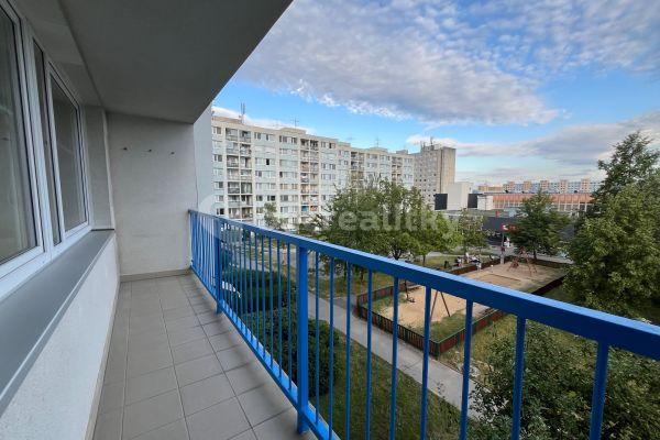 Prenájom bytu 3-izbový 72 m², Kosmická, Praha