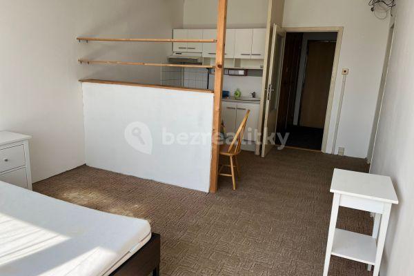 Prenájom bytu 1-izbový 29 m², Hostivařská, Hlavní město Praha